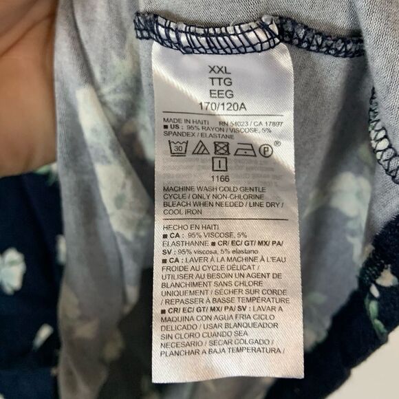 OLD NAVY Women’s Luxe Short Sleeve Crew Neck T-Shirt Blue Floral Size XXL - Picture 9 of 10